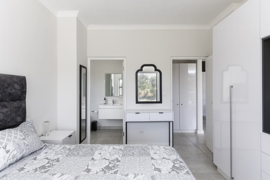 3 Bedroom Property for Sale in Paardevlei Western Cape